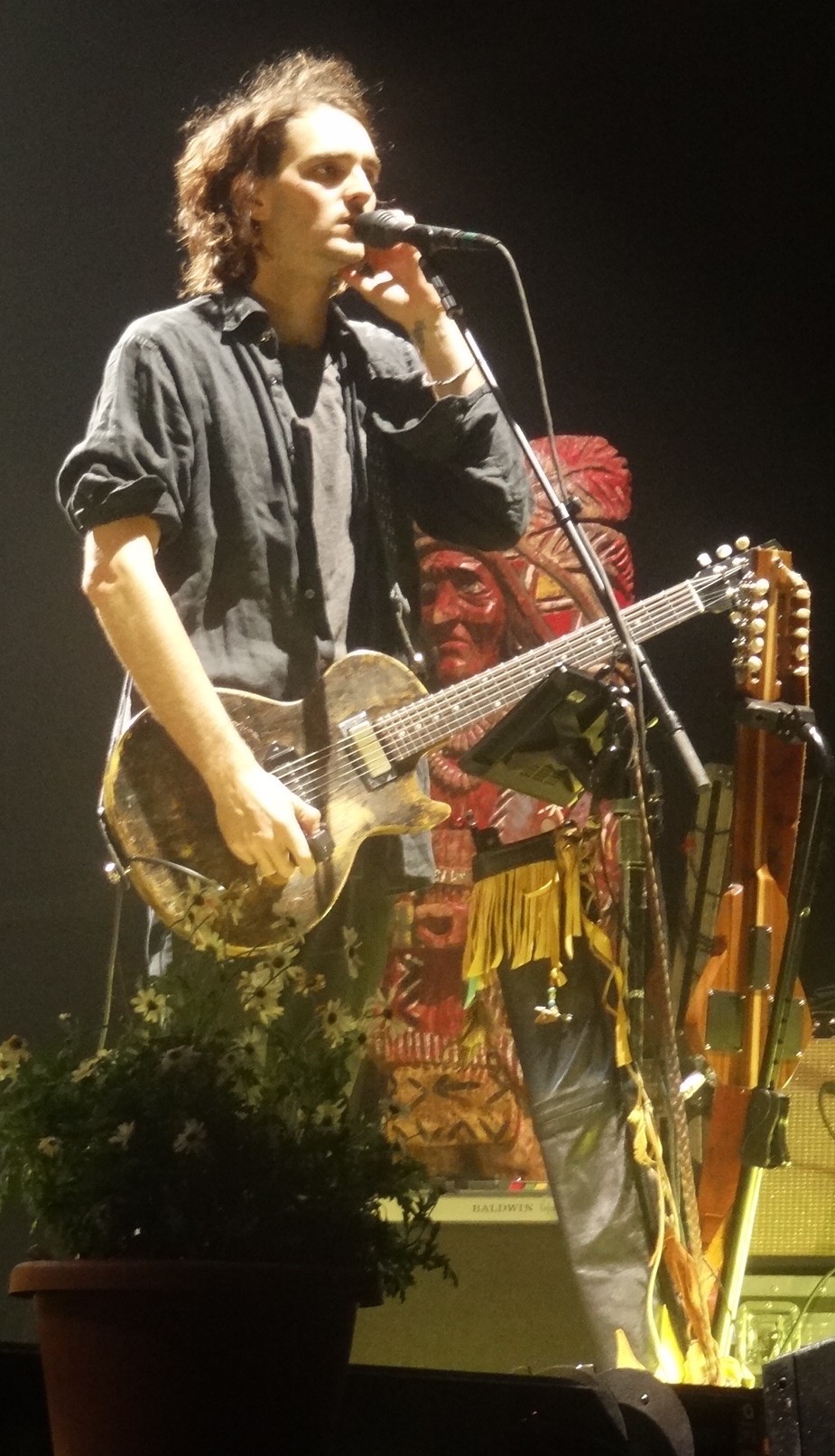 NeilYoungAndPromiseOfTheReal2016EuropeTourCompilation (10).JPG